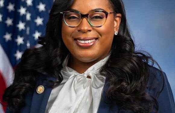 BREAKING: Black Member of Congress Charged with “Assaulting” ICE Officials in Major Escalation by Trump Administration