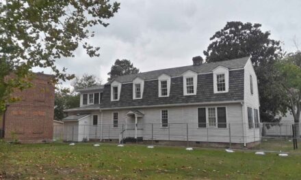 Colonial Williamsburg Restores America’s Oldest Black Schoolhouse, Uncovering a Legacy of Education and Resilience