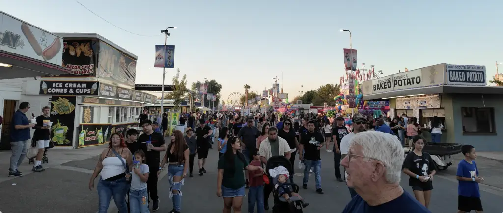 Crowd At The 2026 Kern County Fair (Photo Credit Cecil Egbele)