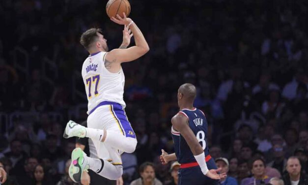 Lakers Take Down Clippers Twice in Three Days, Move into Two-Seed