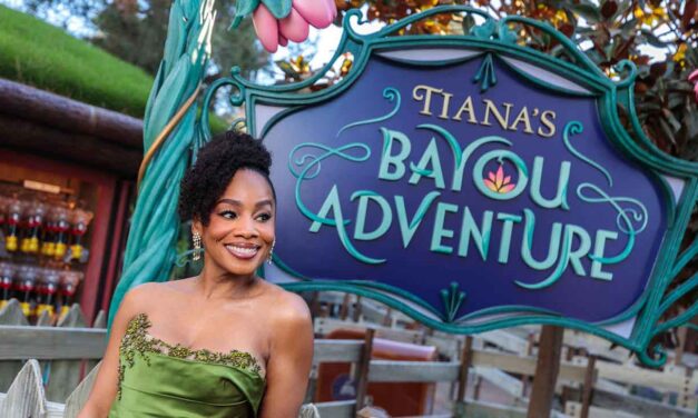 “Magic Meets Culture: Tiana’s Bayou Adventure Brings Joy to Disneyland!”