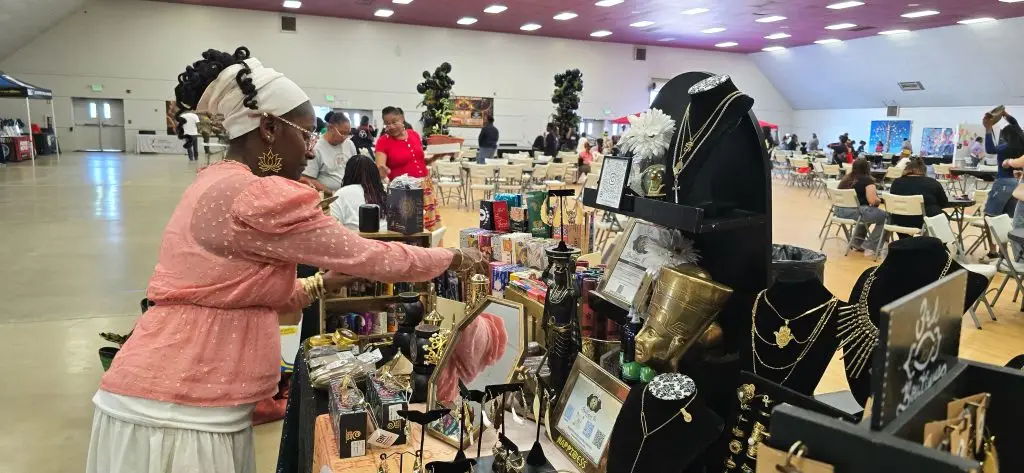 Selah of 3rd I Boutique sets her adornment and aromatheraphy collection (Photo credit: Cecil Egbele)