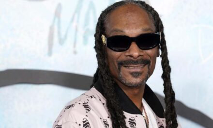 Snoop and Dre head Arizona Bowl
